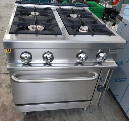 Cucina a gas 4 fuochi con forno a gas