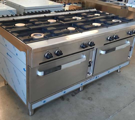 Cucina gas 8 fuochi, forni gas